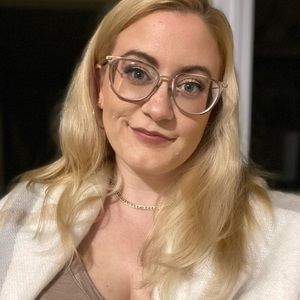 Meet your Posher, Dayna